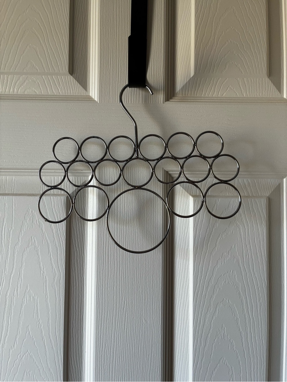Metal Circular Wall Hanging Organizer in Black